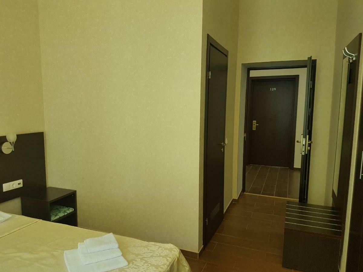 ホテルLazurniy Bereg ガグラ エクステリア 写真